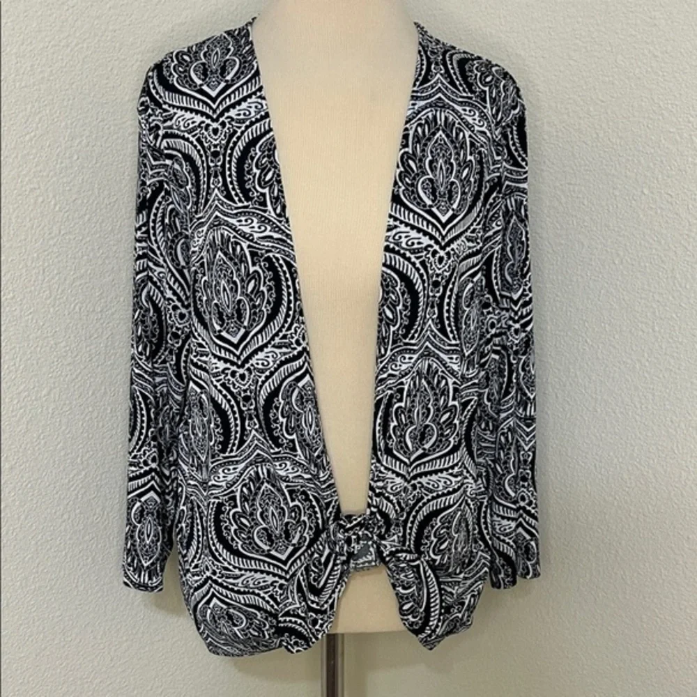 Chicos EasyWear 3 Black and White Patterned Cardigan like Large